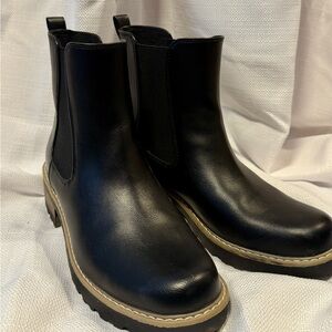 Universal Thread Womens Chelsea Boots with Memory Foam Black Size 9